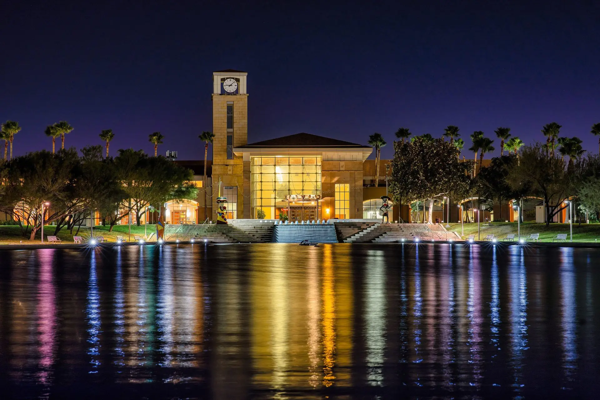 McAllen_Convention_Center_-_Night