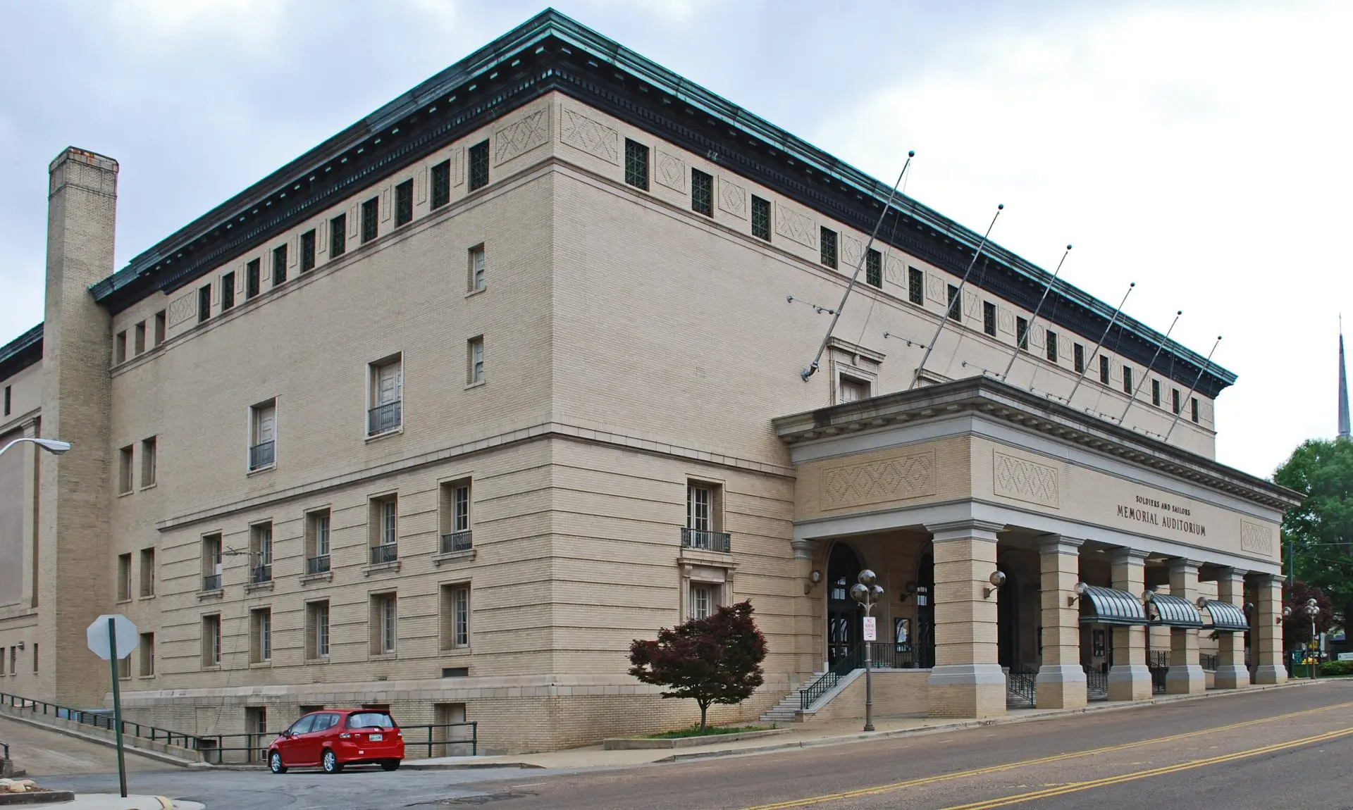 Soldiers And Sailors Memorial Auditorium in Chattanooga