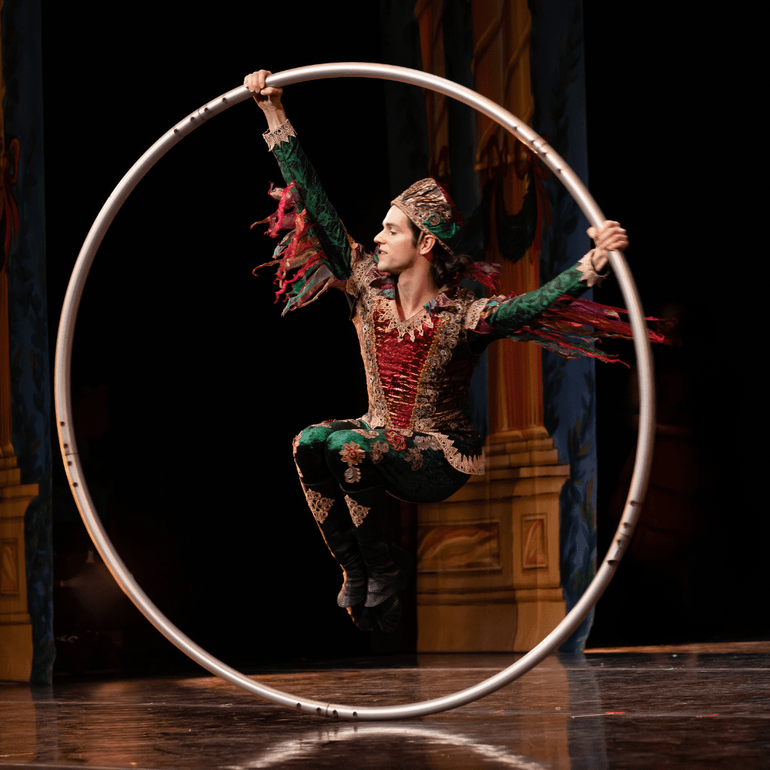 Alex Oliva – Cyr Wheel